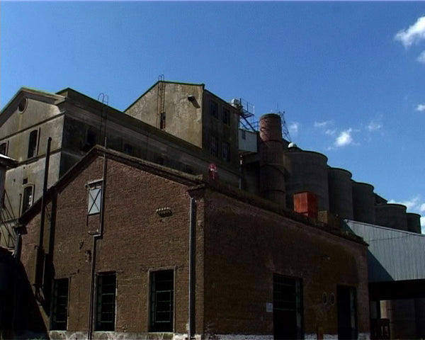 FABRICA TOMADA