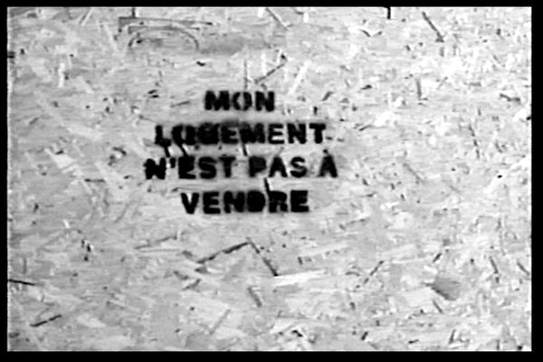 PAS DANS ‘RUE